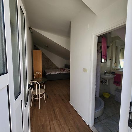 Apartmani Sole Vis Oda fotoğraf
