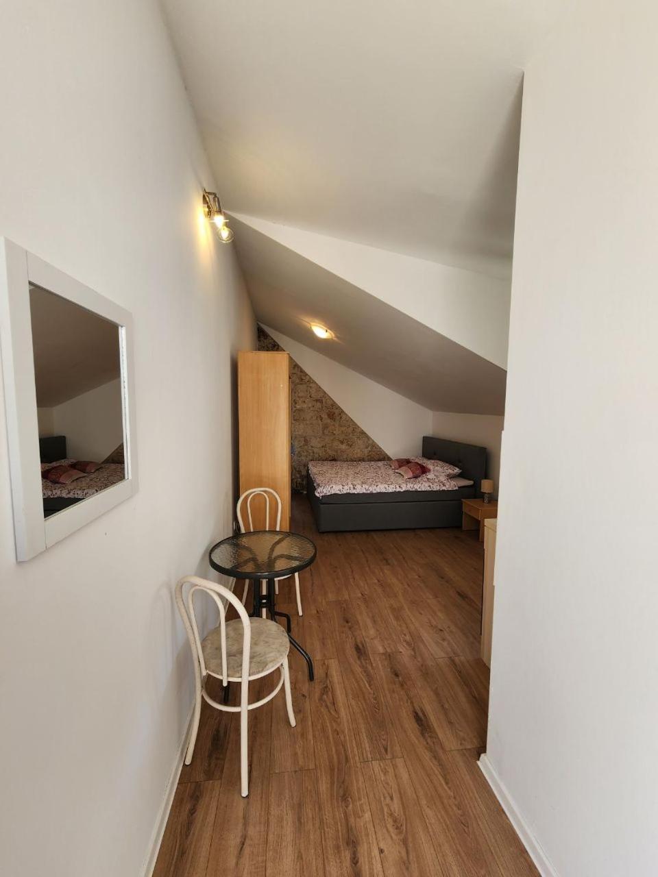 Apartmani Sole Vis Dış mekan fotoğraf