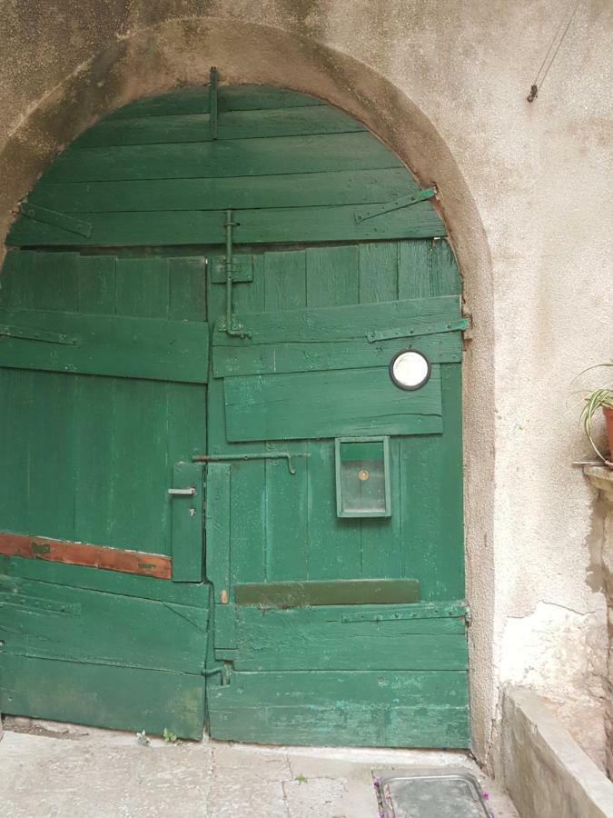 Apartmani Sole Vis Dış mekan fotoğraf